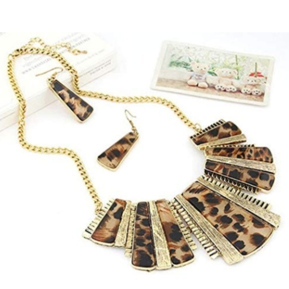 1 LEFT! Cheetah Print Boho Collar Necklace Set - Picture 2 of 5